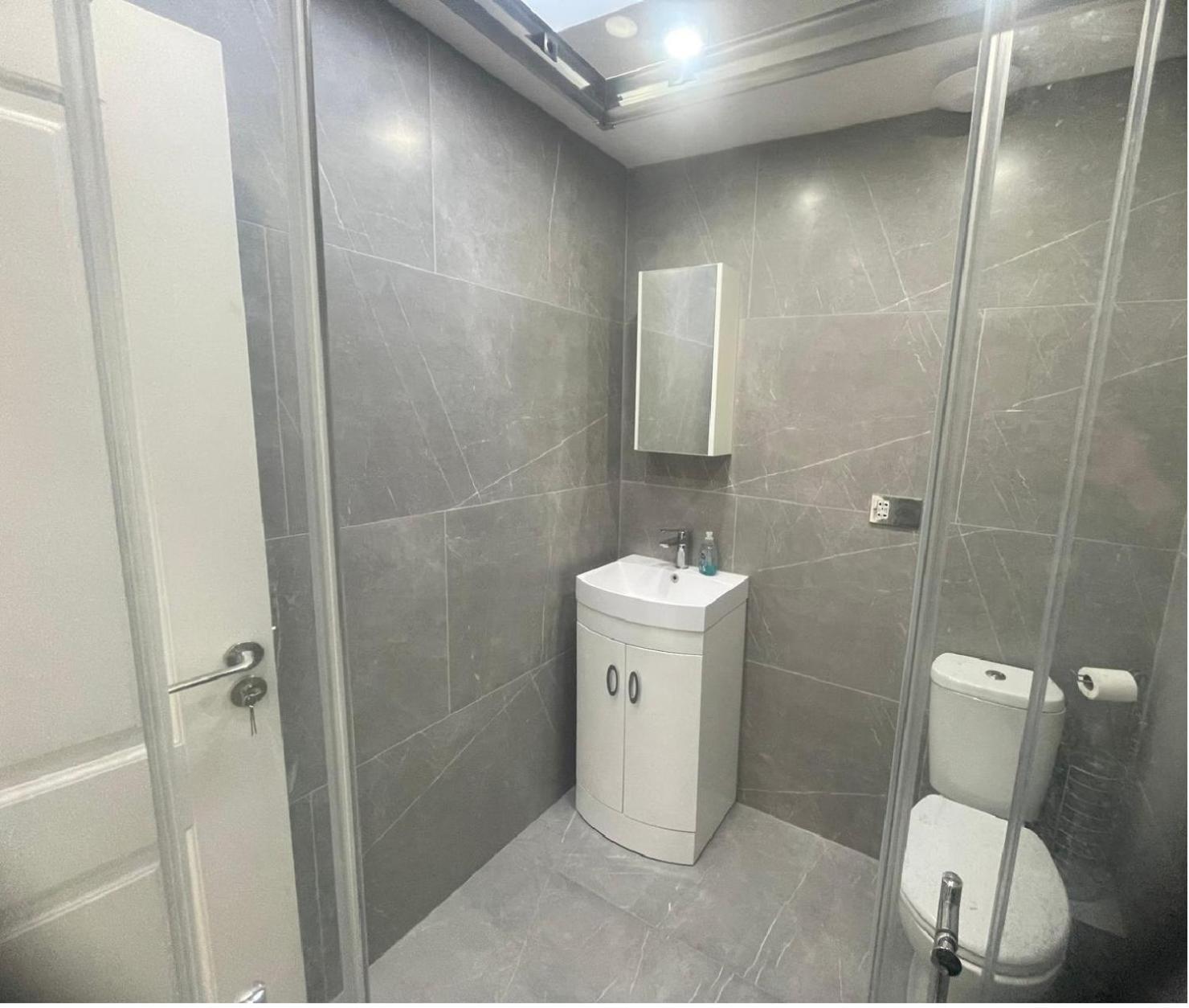 Newly Built Modern Flat With Free Parking Close To London Luton Airport And L&d Hospital * Dunstable