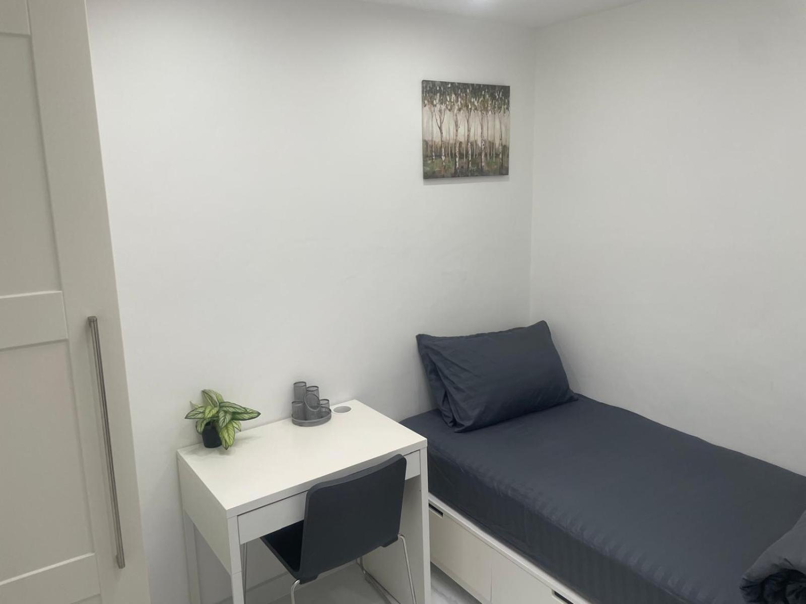 Newly Built Modern Flat With Free Parking Close To London Luton Airport And L&d Hospital Apartment Dunstable